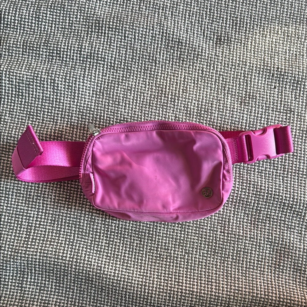 Lululemon Pink Belt Bag (1)